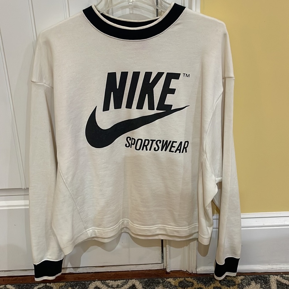 Size Small Nike SportsWear!